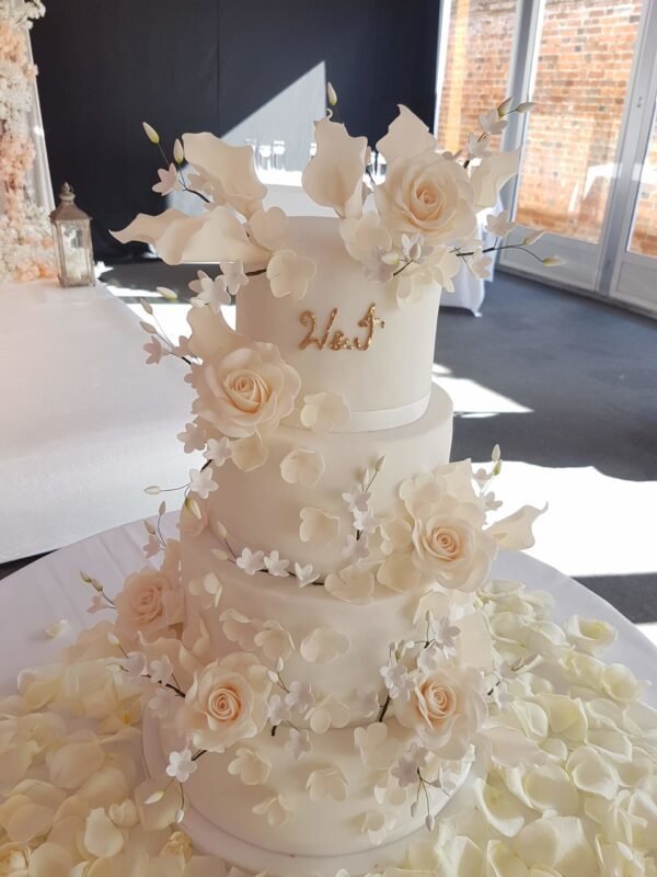 Blooming Beauty floral wedding cake