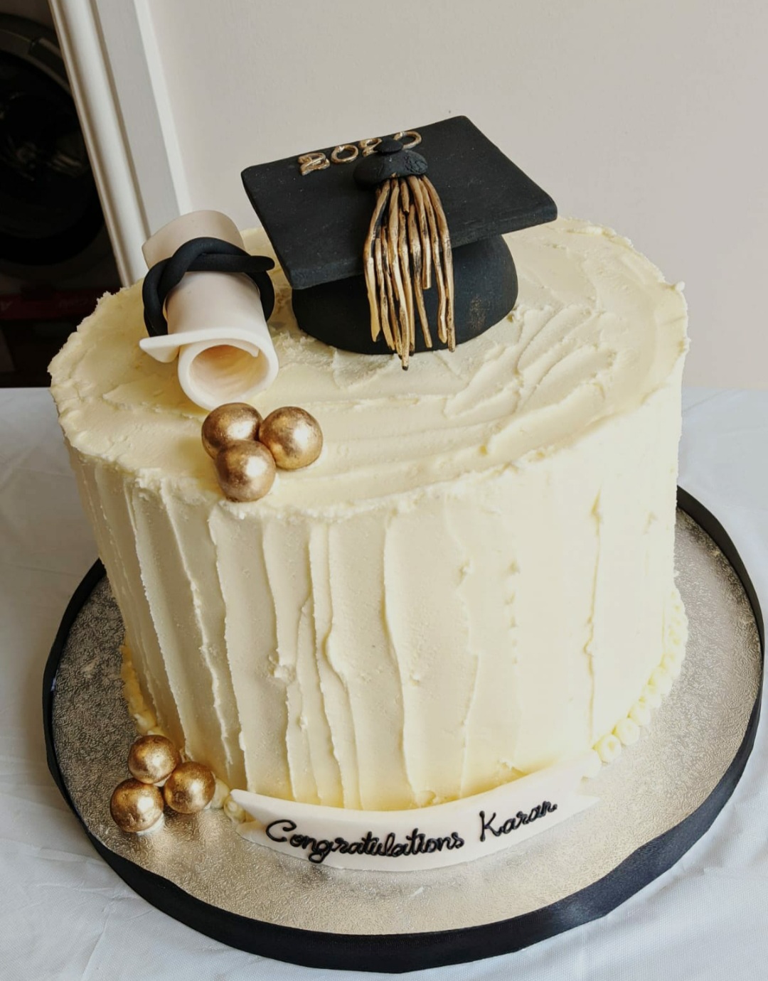 Graduation Celebrations – I – Bespoke Cakes and Treats